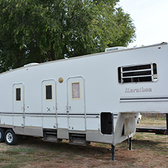 FIFTH WHEEL CREW TRAILER